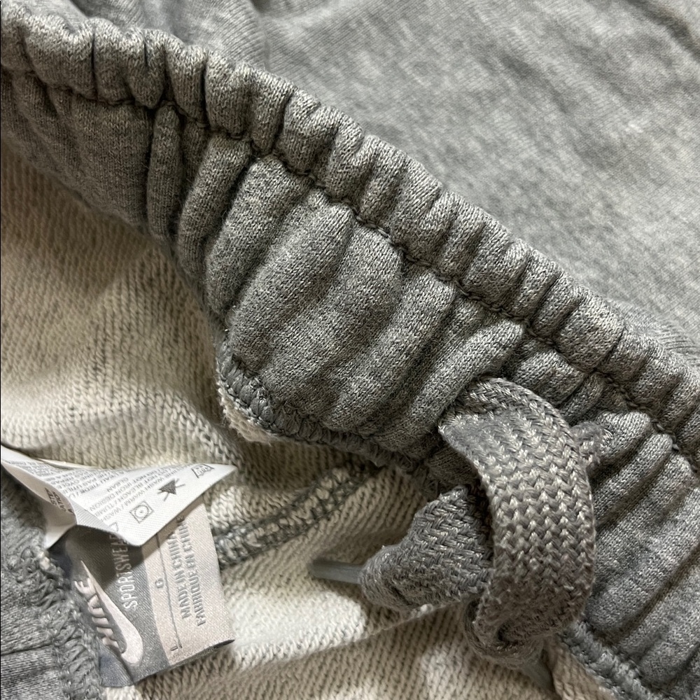 Nike Sportswear Women’s Fleece sweatpants Sz L - Picture 10 of 10